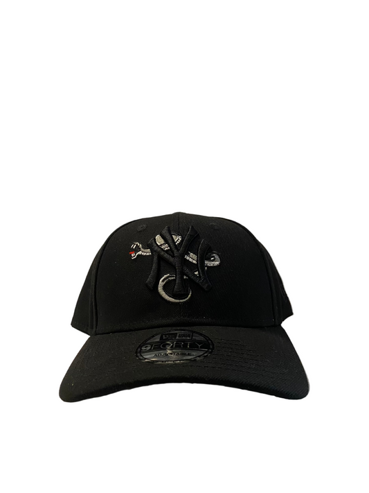 9FORTY NEW YORK YANKEES BLACK CURVED SNAPBACK